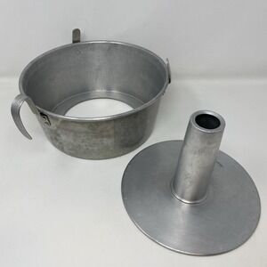 Vintage Mirro Aluminum 2-Piece Footed Angel Food/Pound Cake Pan 10" Model 5394-M